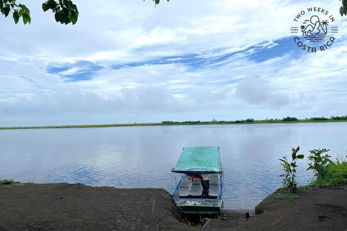 boat waiting at the entrance of Cerro Tortuguero