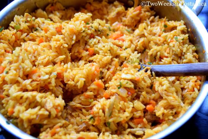 Homemade Costa Rican Arroz Con Pollo
