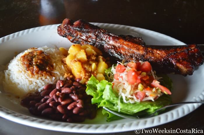 Cost of Traveling in Costa Rica | Local restaurants give big portions at inexpensive prices