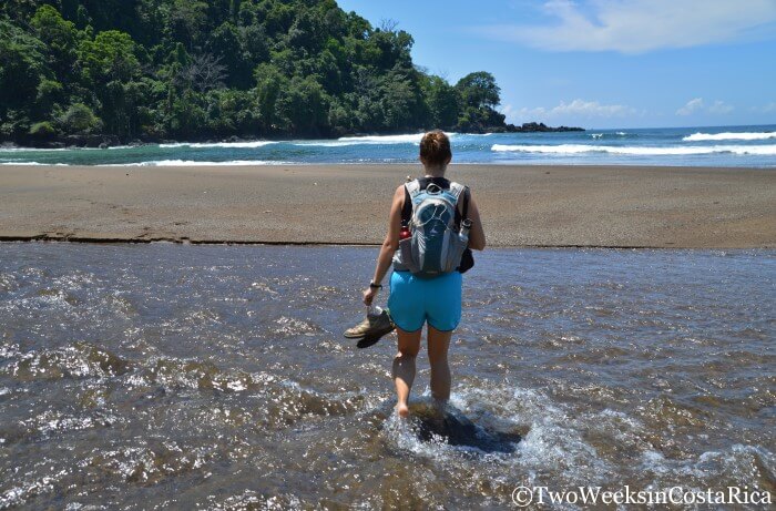 Crossing the Rio Claro on the way to Playa San Josecito
