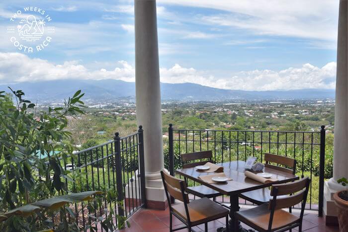 Outdoor dining El Arca