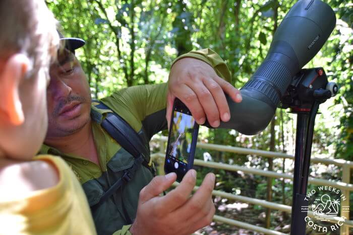Guide with scope Manuel Antonio National Park