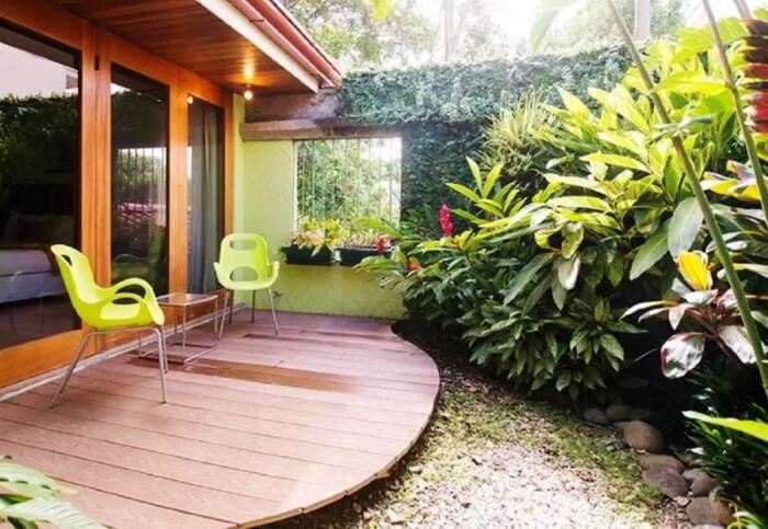 Outdoor patio at Terrazas de Golf SJO Airport 